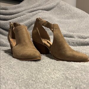 Women's Tan Ankle Boots